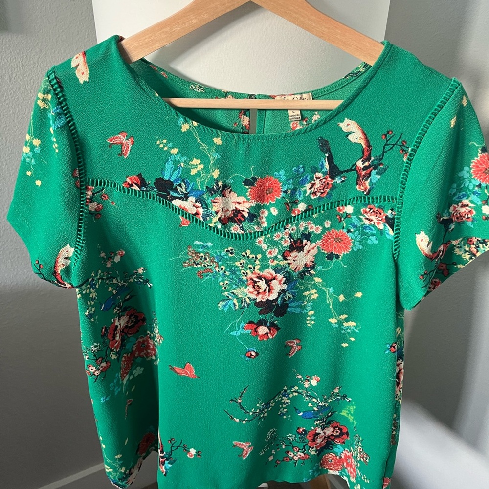 Lily White Green Floral Short-Sleeve Blouse